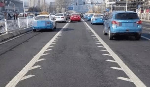 stelvio汽车行驶时锯齿线道路该怎么走