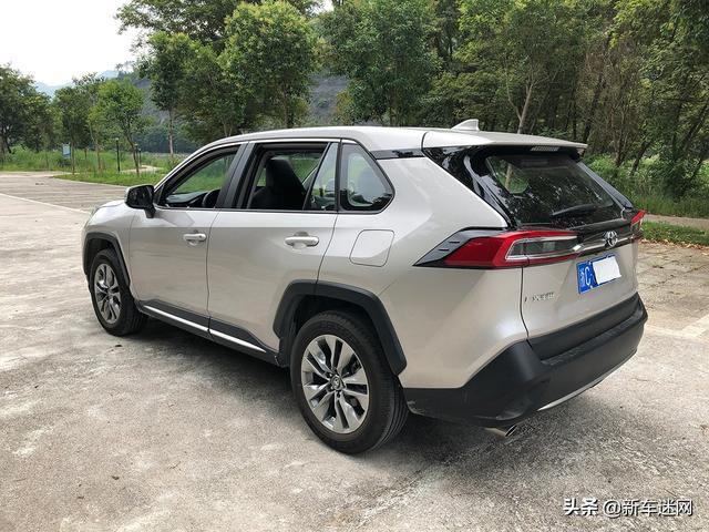 威兰达提车作业丰田威兰达20l豪华版真实提车作业和驾驶感受400元开