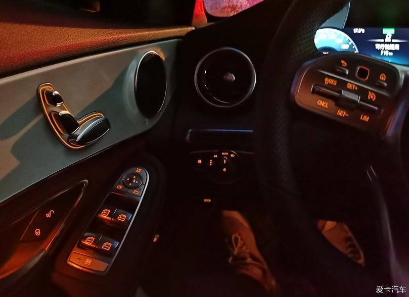 奔驰c提车作业奔驰c260标轴小灰迟来的提车作业