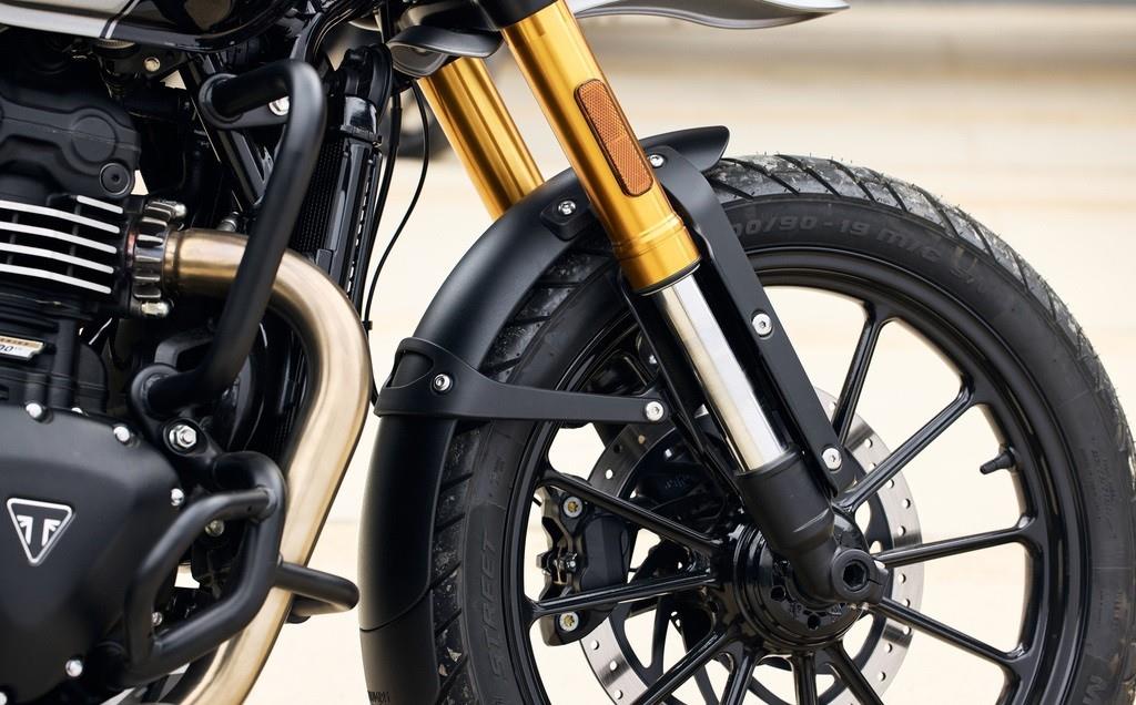 售价2.6万，对标KTM ！凯旋入门车型到底值不值？