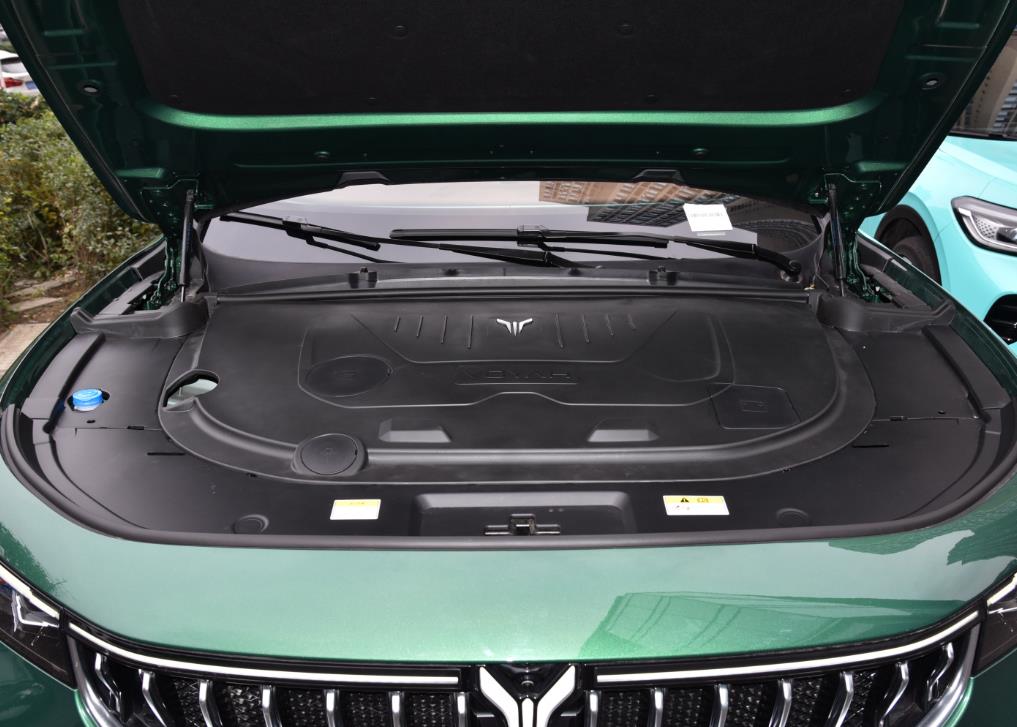 3系车主转投新能源SUV，理想L7和岚图FREE谁更适合他？