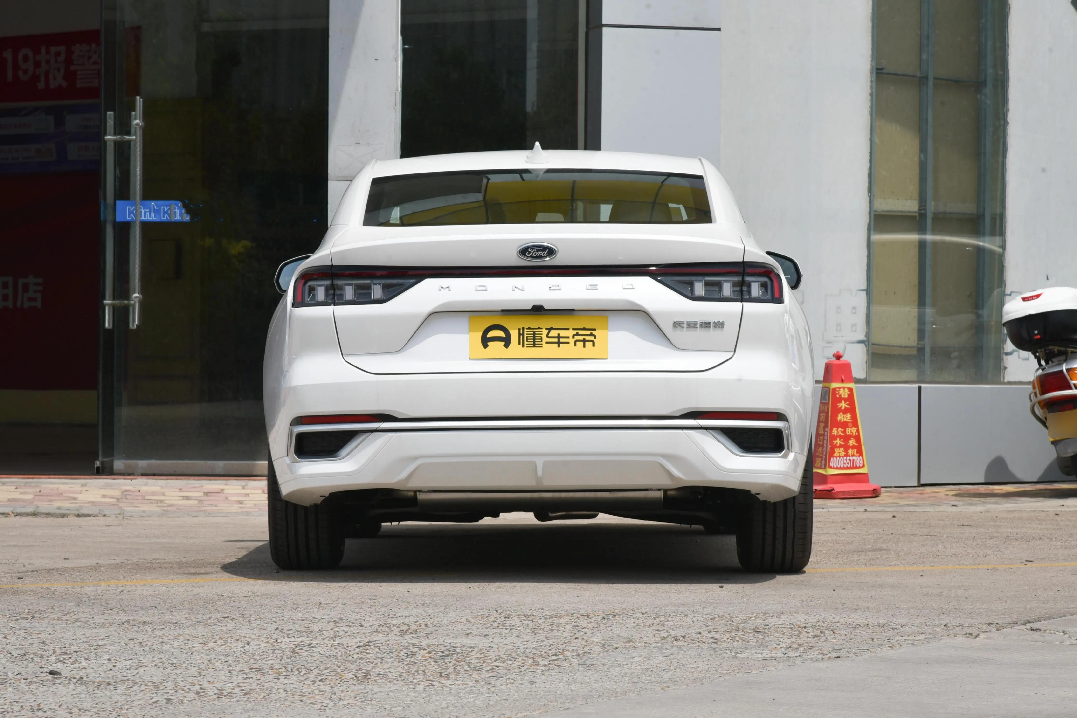 新上市蒙迪欧搭载1.5T+190马力，年轻人第一台B级车？