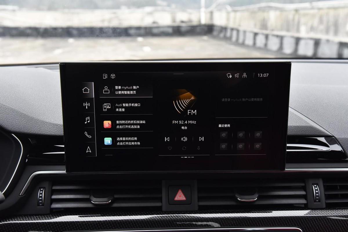 车长4770mm，标配3.0T V6+8AT，零百加速4.7秒，典型的扮猪吃老虎