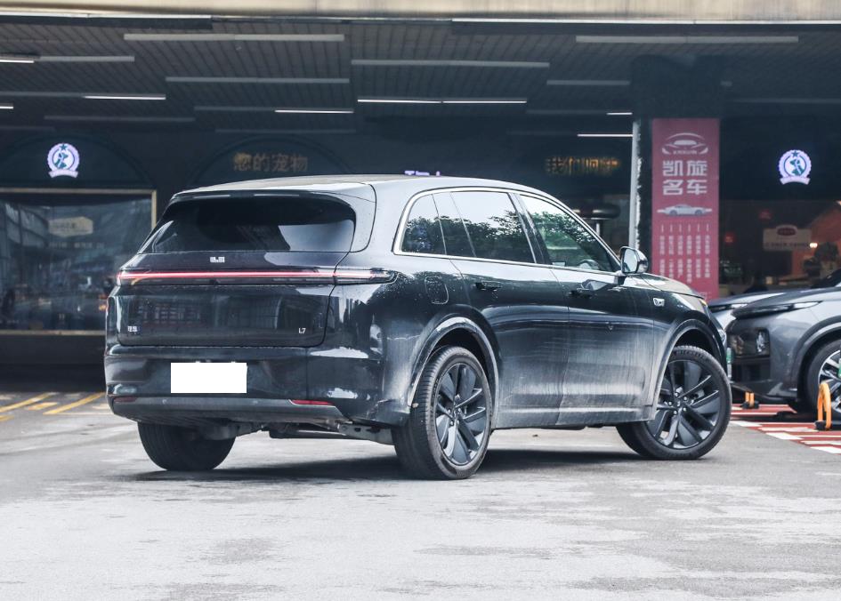 3系车主转投新能源SUV，理想L7和岚图FREE谁更适合他？