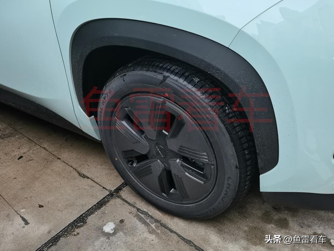 前脸终于有感觉了！曝奇瑞新能源eQ7量产版实车，价格会有惊喜？
