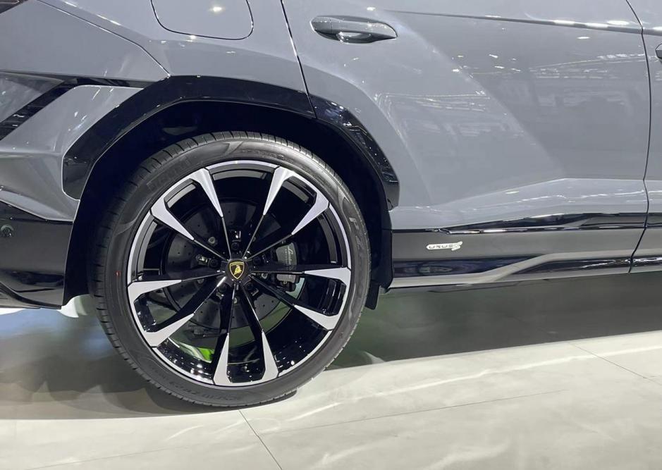 297万的兰博基尼Urus S，4.0T双涡增V8，买一台少一台了