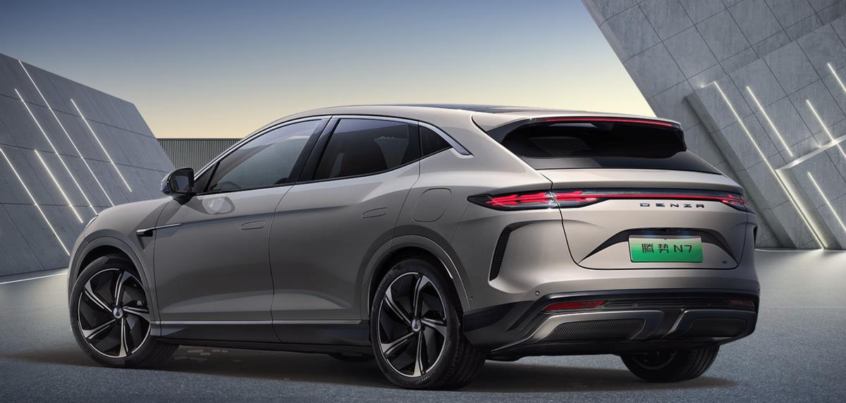 面对特斯拉Model Y 腾势N7用实力证明自己究竟有多强