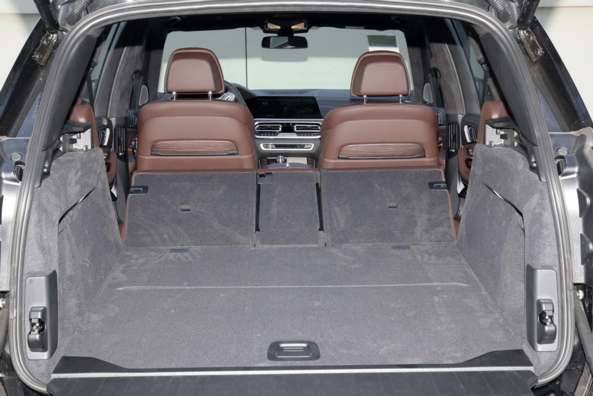 想买宝马X5又想要7座？XC90的品质其实也很顶！
