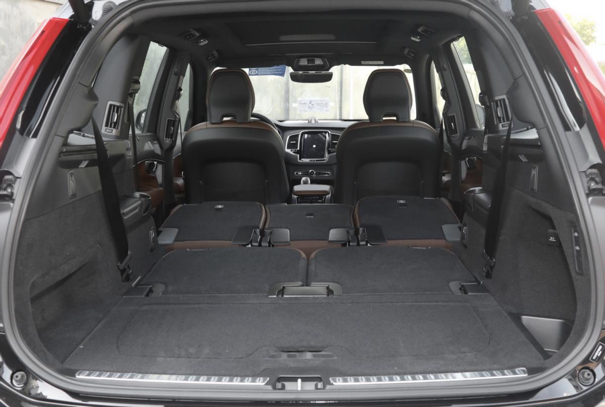 想买宝马X5又想要7座？XC90的品质其实也很顶！