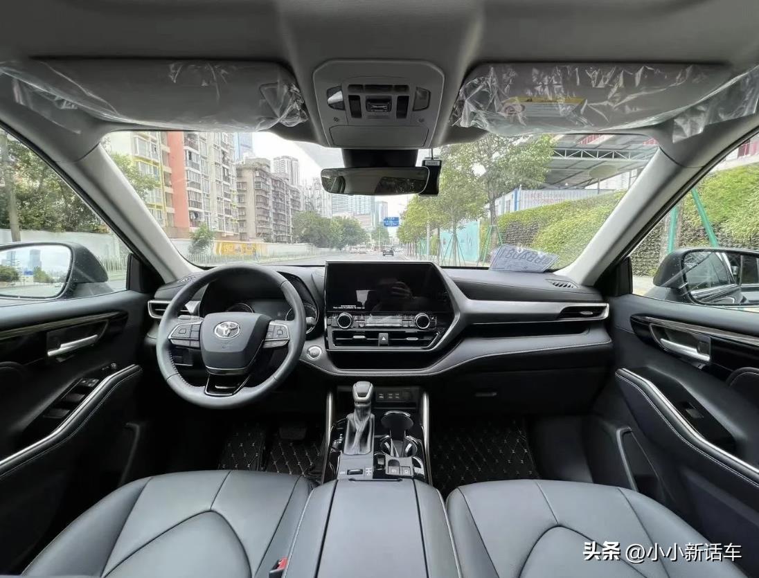 起售价降至24.88万，满油续航1226KM，配置升级，汉兰达更香了？