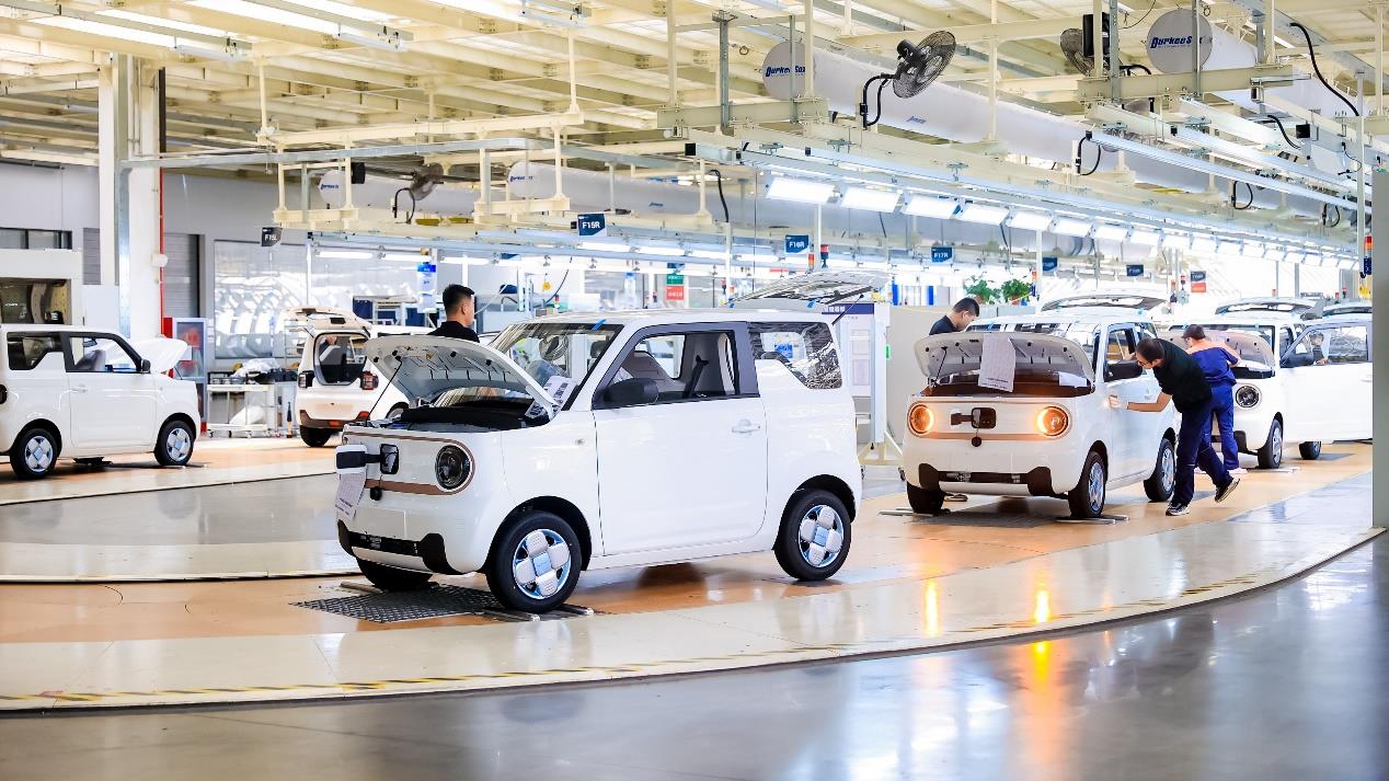 科技吉利4.0引领安全品质新标准 探访熊猫mini品质工厂