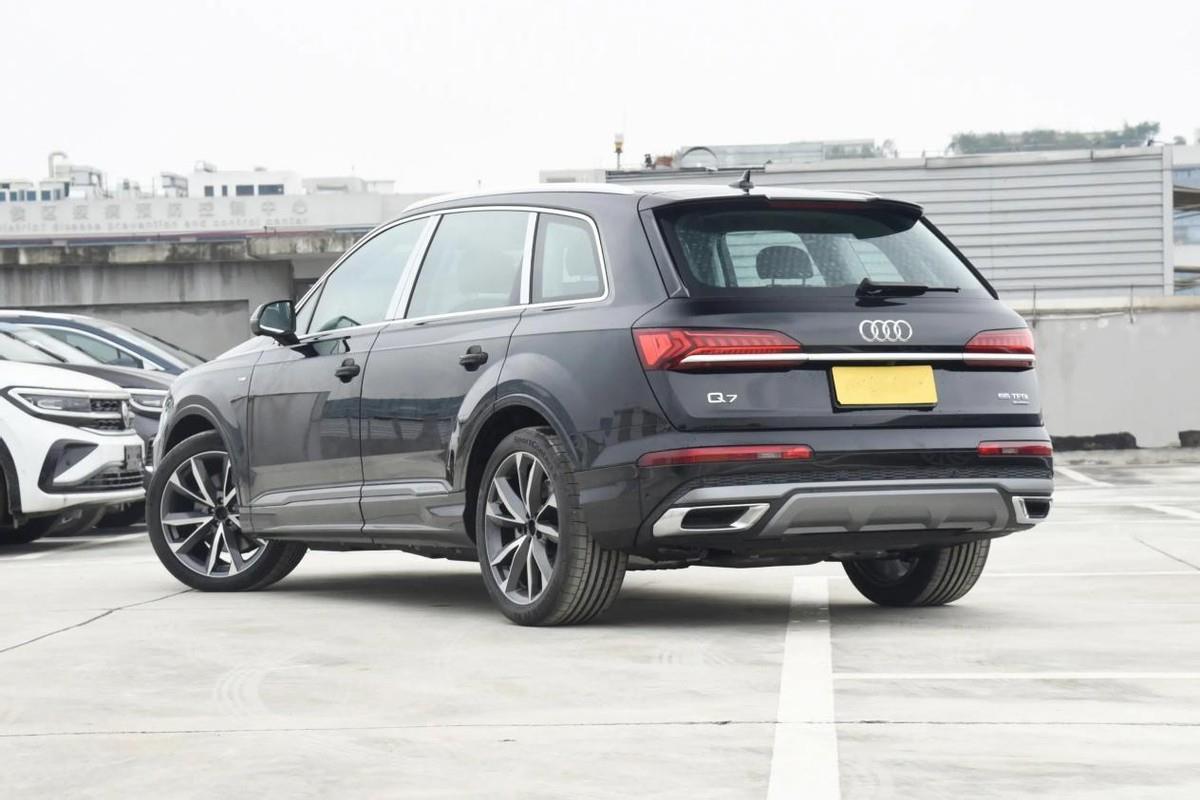有奥迪Q7真没必要看X5，纯进口、价格更低，还配3.0T V6+全时四驱