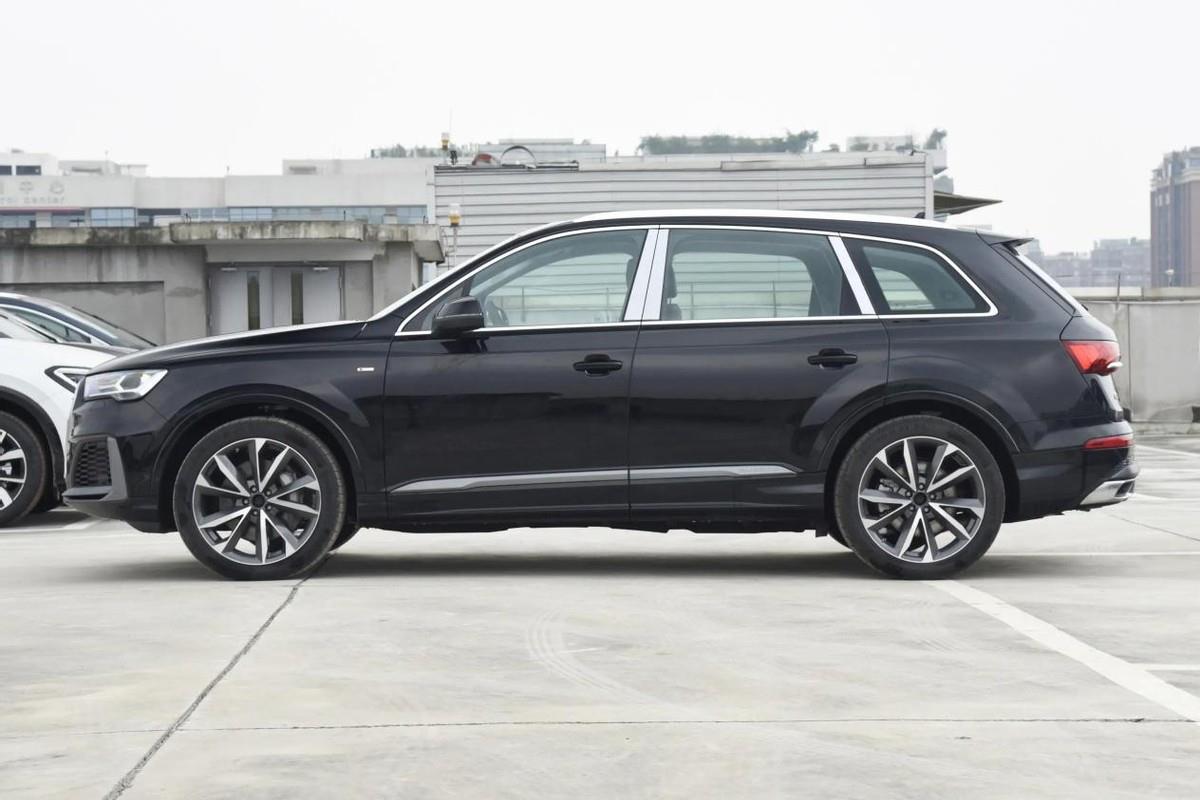 有奥迪Q7真没必要看X5，纯进口、价格更低，还配3.0T V6+全时四驱