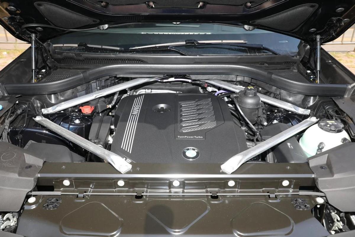 有奥迪Q7真没必要看X5，纯进口、价格更低，还配3.0T V6+全时四驱