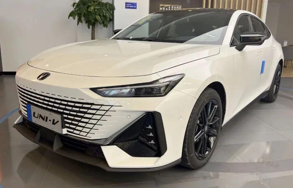 马自达3昂克赛拉最高降3万，这价格真的比老款便宜吗？