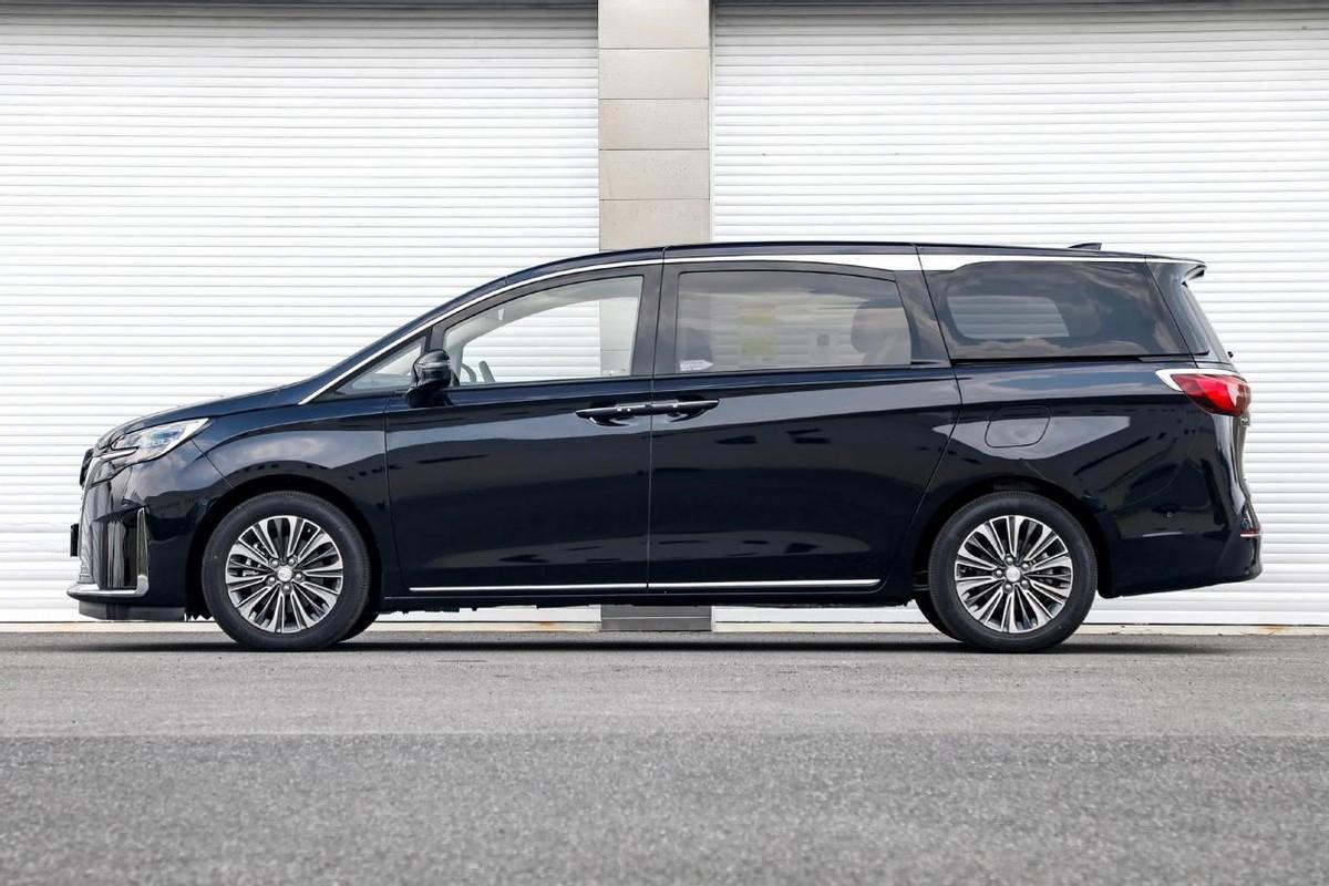 二孩宝爸增购中大型MPV，看中了岚图梦想家和别克GL8，谁更合适？