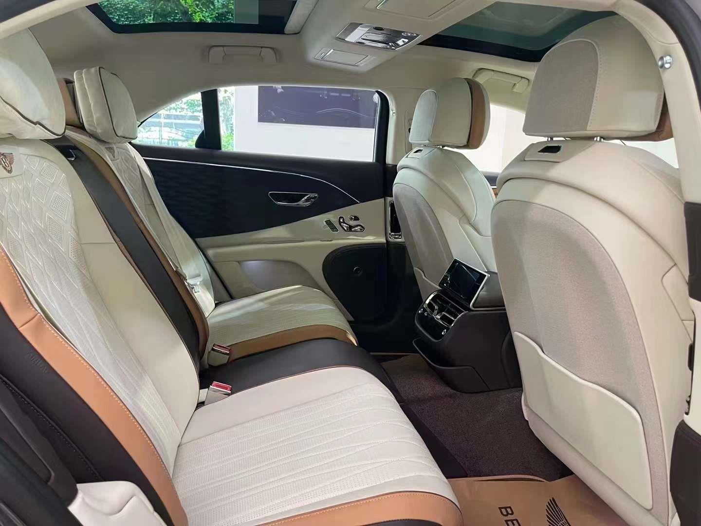 22款宾利飞驰混动V6 现车299不含税售全国