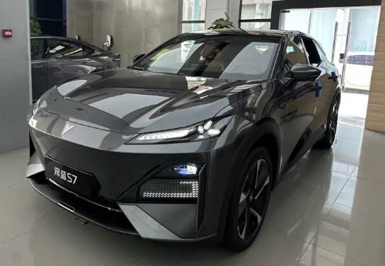 又一“长安造”走红？续航1120km加速7.6S，14.99万起比Model Y帅