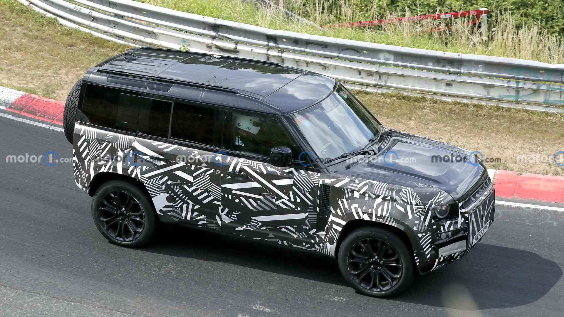 路虎卫士SVX谍照再次曝光，搭载宝马4.4T V8引擎，竞争奔驰AMG G63