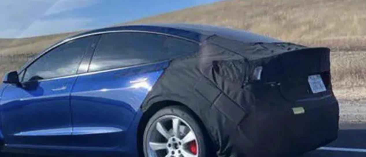 新款特斯拉Model 3于7月底上市？假的！店员：起码半年