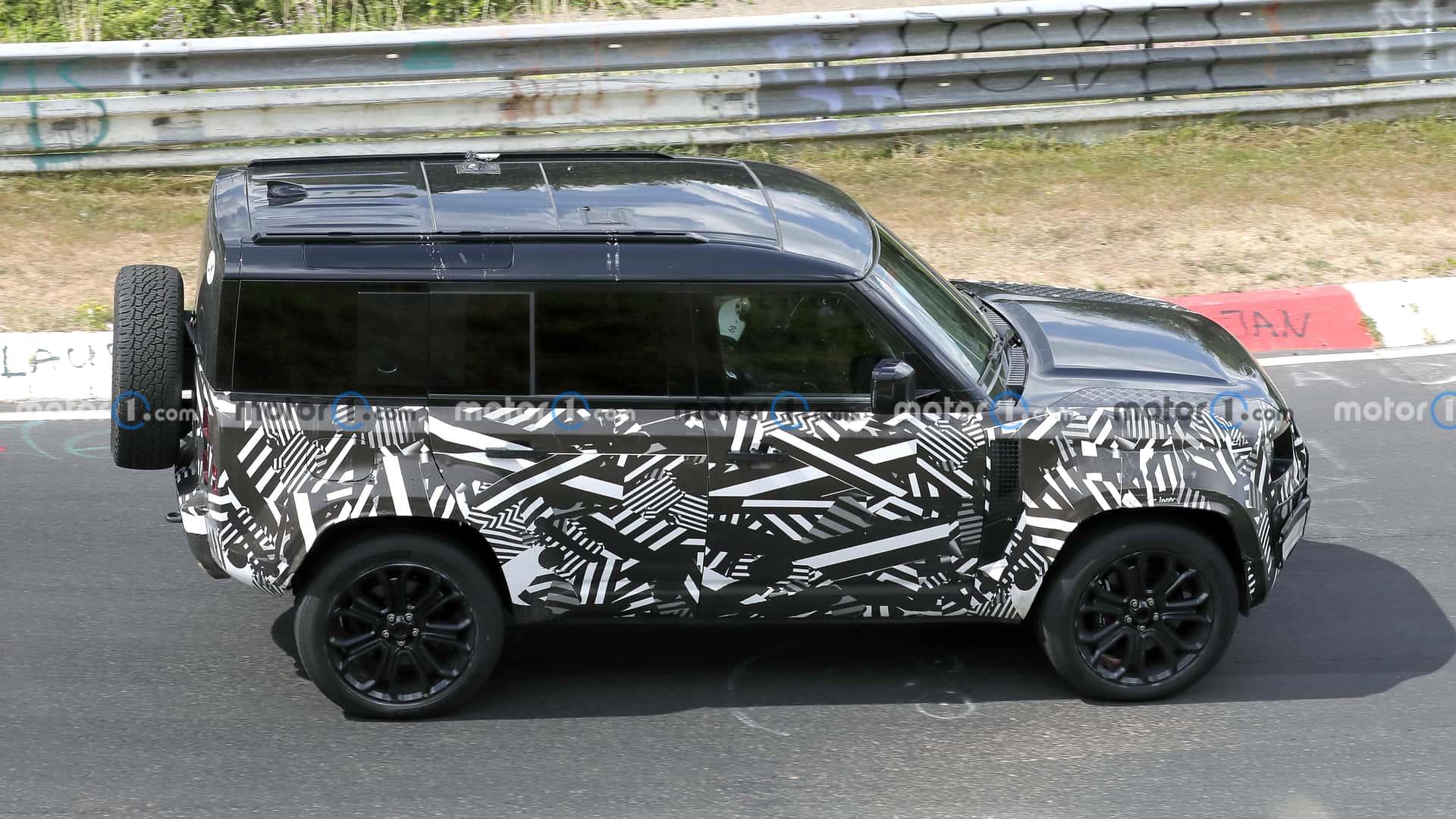 路虎卫士SVX谍照再次曝光，搭载宝马4.4T V8引擎，竞争奔驰AMG G63