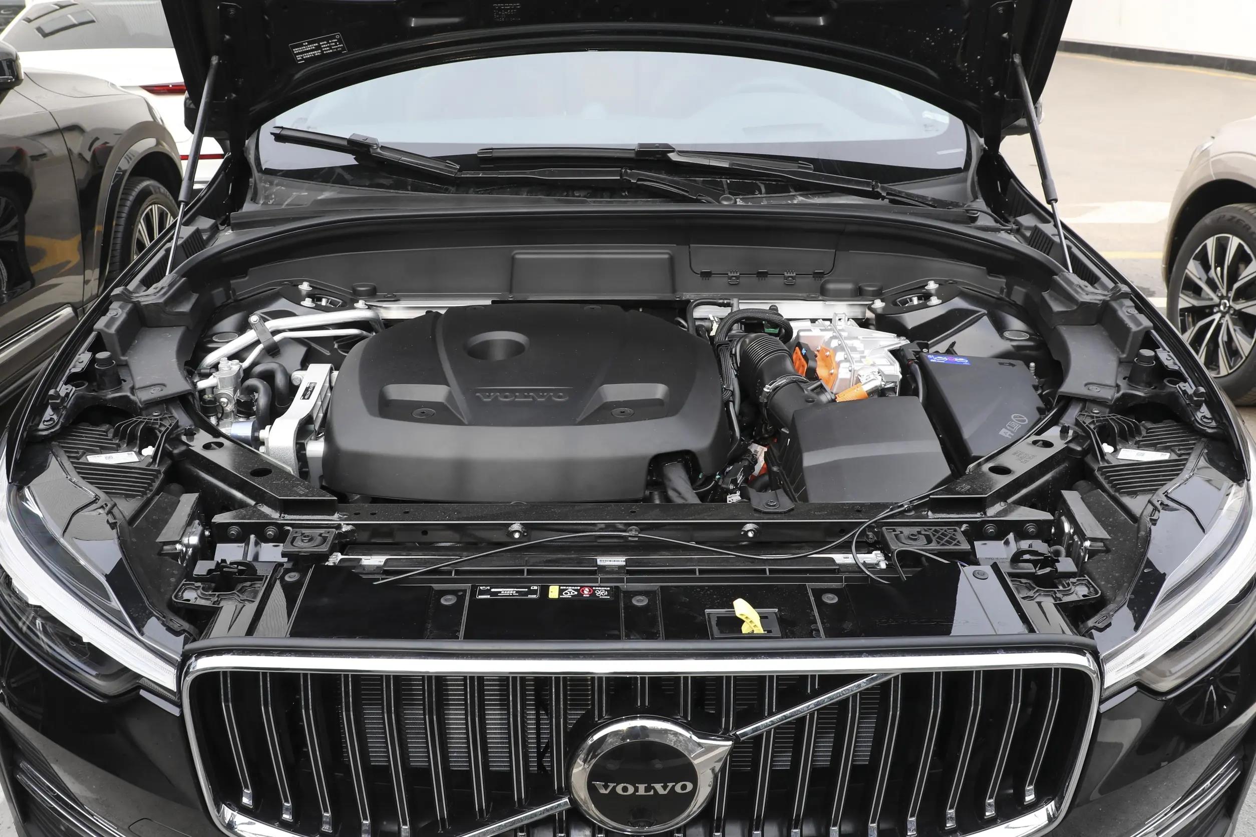 2024款沃尔沃XC60 RECHARGE上市，2.0T插电混动，售价52.39万元起