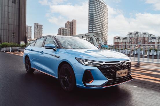 2.0T运动型家轿，艾瑞泽8、吉利星瑞、长安UNI-V该怎么选？