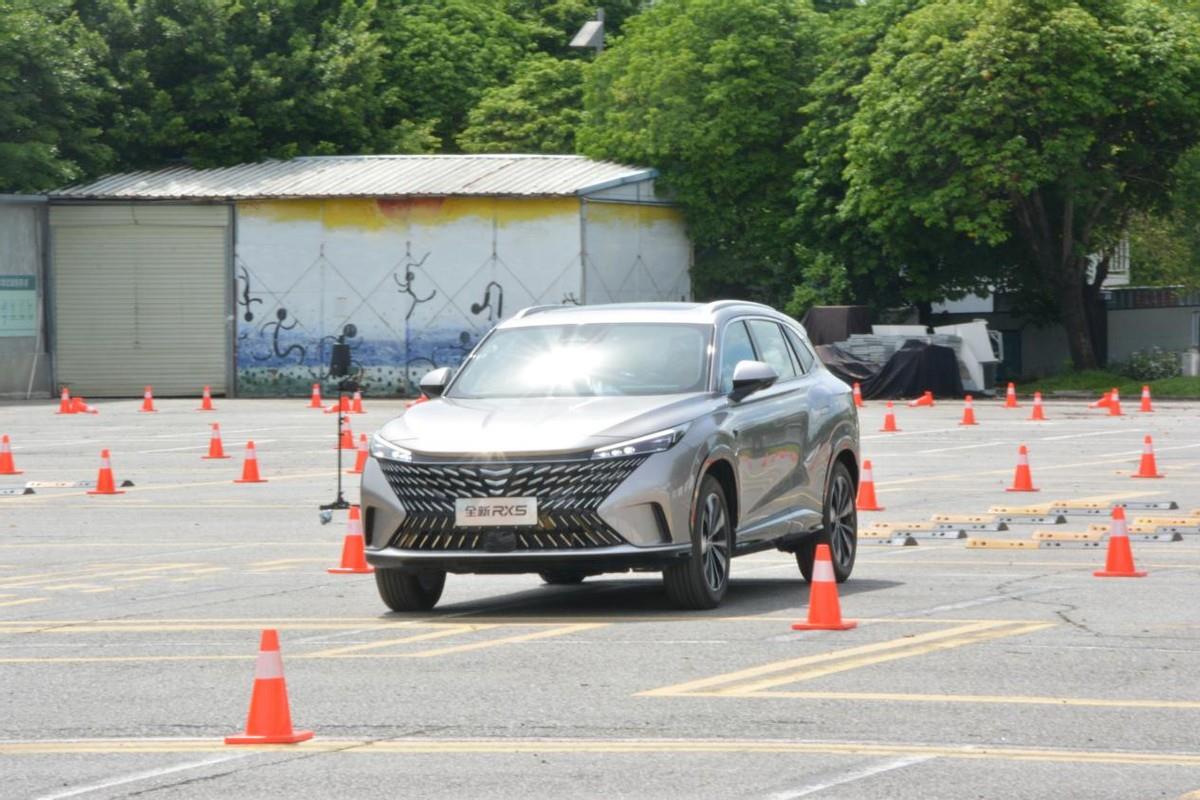 谁才是高品质主流SUV？全新荣威RX5对比上汽大众途观L