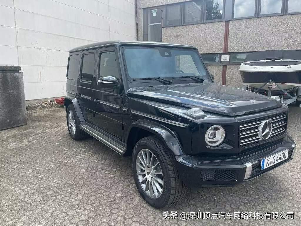 23款奔驰g400d 黑外黑内格子皮内饰 阻尼悬挂 特价