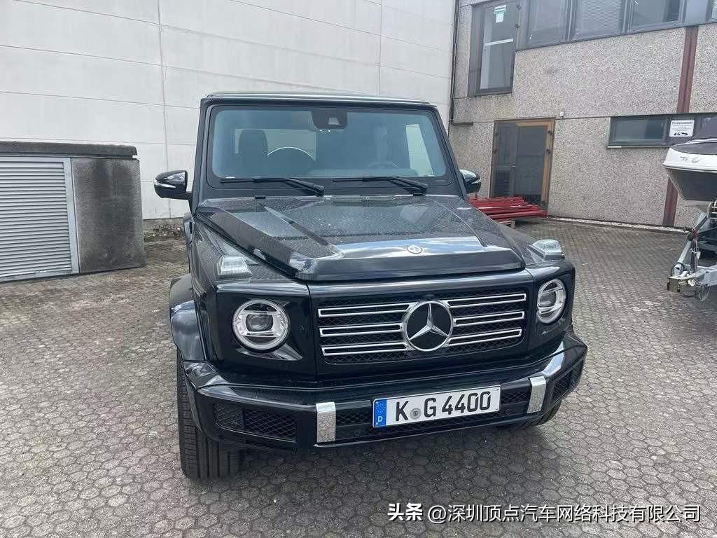 23款奔驰g400d 黑外黑内格子皮内饰 阻尼悬挂 特价