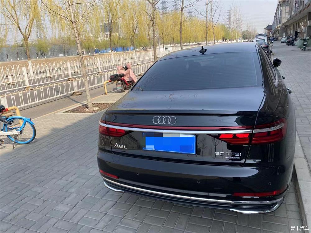 奥迪A8L提车作业