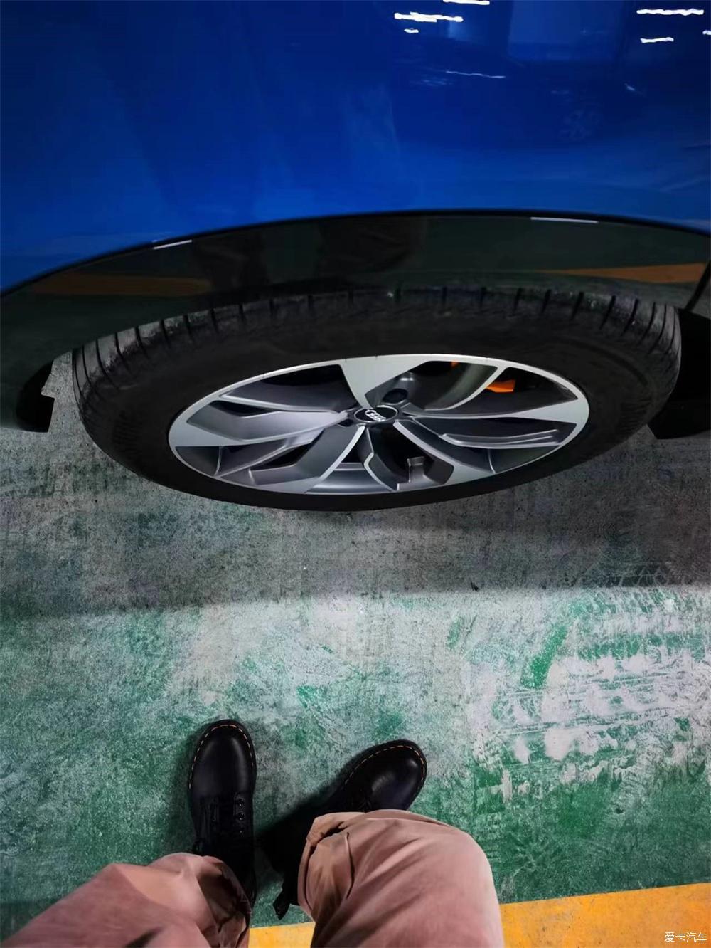 奥迪Q7两岁提车作业
