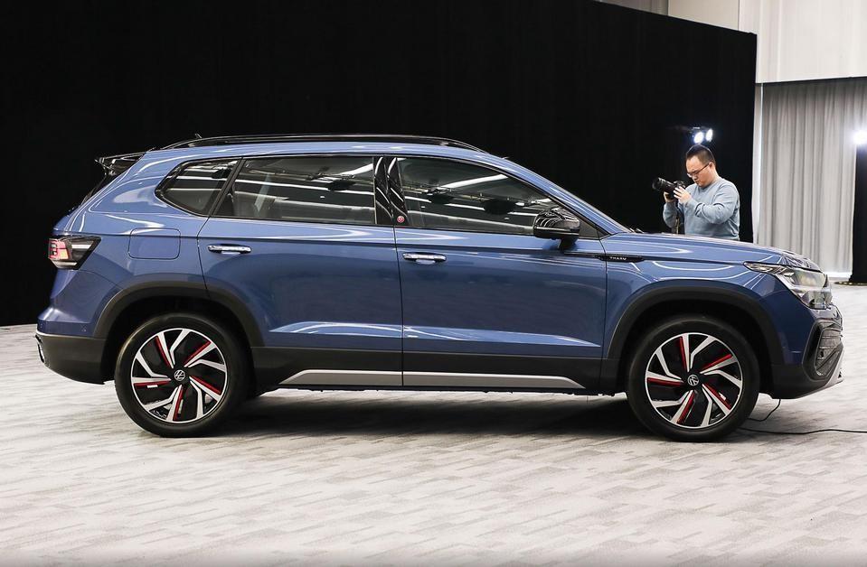 同样是2.0T的紧凑型SUV，红旗HS3和大众途岳能有多大差距？