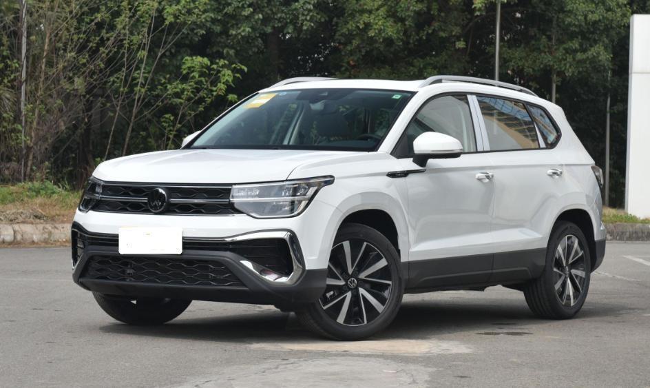同样是2.0T的紧凑型SUV，红旗HS3和大众途岳能有多大差距？