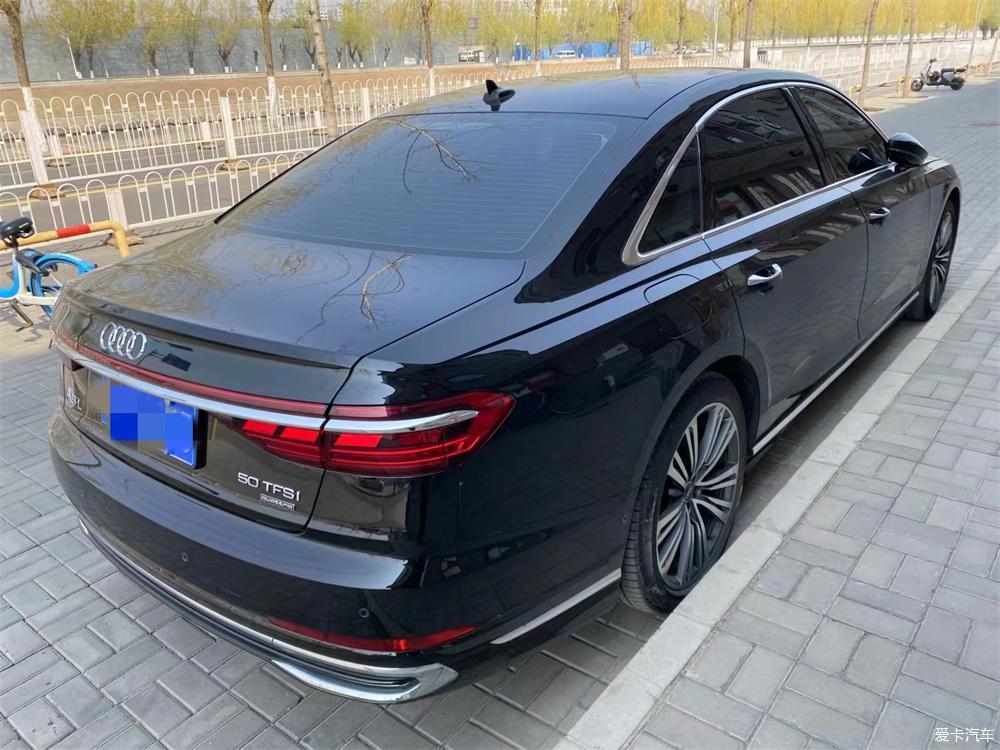 奥迪A8L提车作业