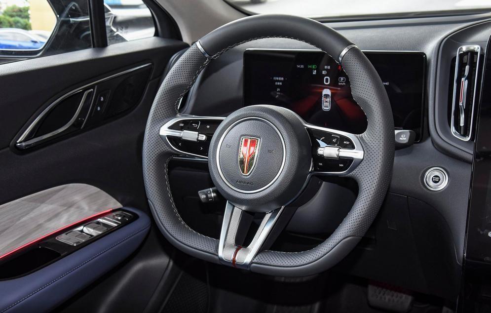 同样是2.0T的紧凑型SUV，红旗HS3和大众途岳能有多大差距？