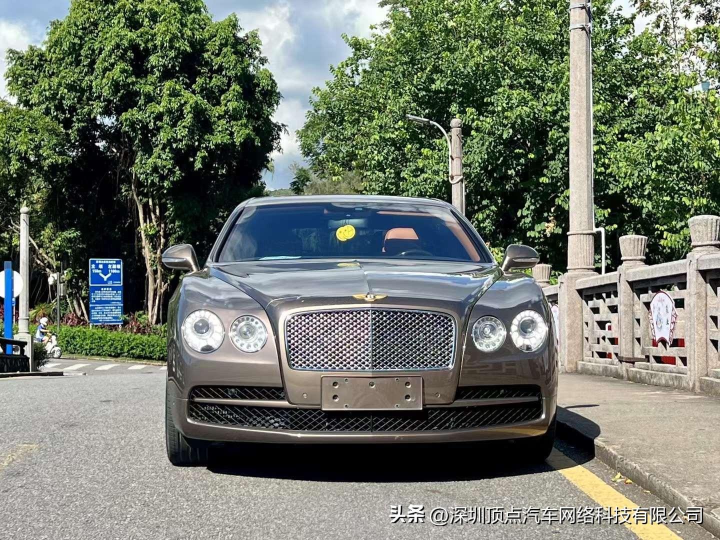 16年宾利飞驰 4.0Ｔ V8 3万公里 价格美丽