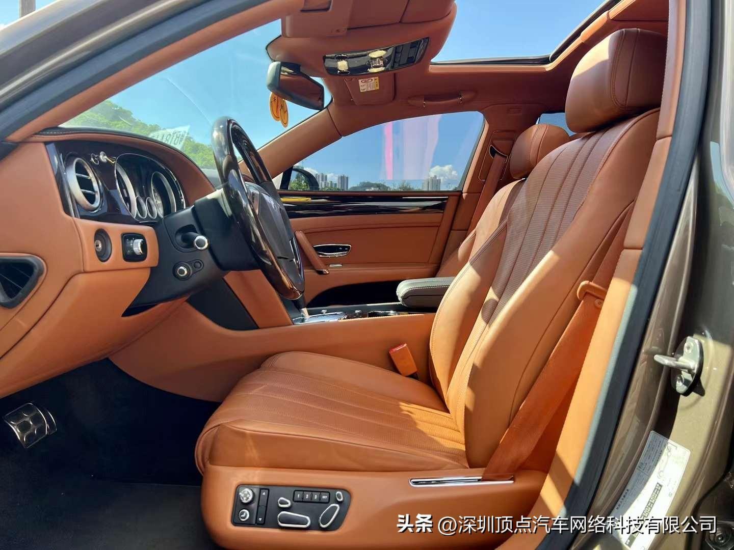 16年宾利飞驰 4.0Ｔ V8 3万公里 价格美丽