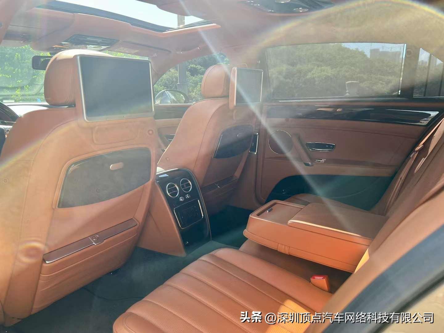16年宾利飞驰 4.0Ｔ V8 3万公里 价格美丽