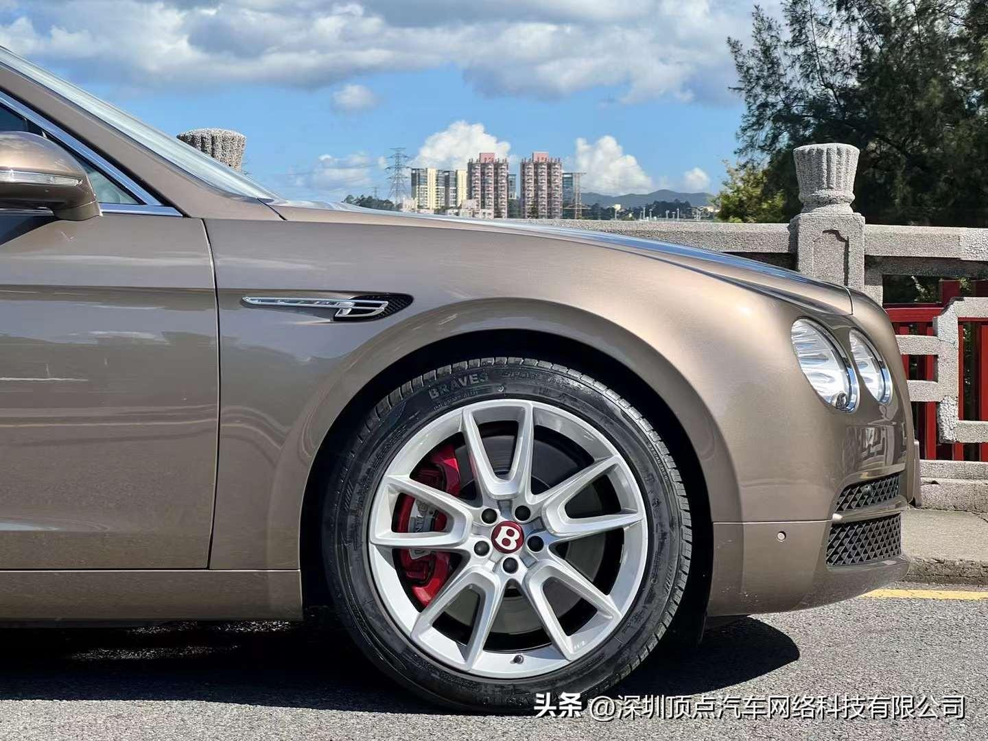 16年宾利飞驰 4.0Ｔ V8 3万公里 价格美丽