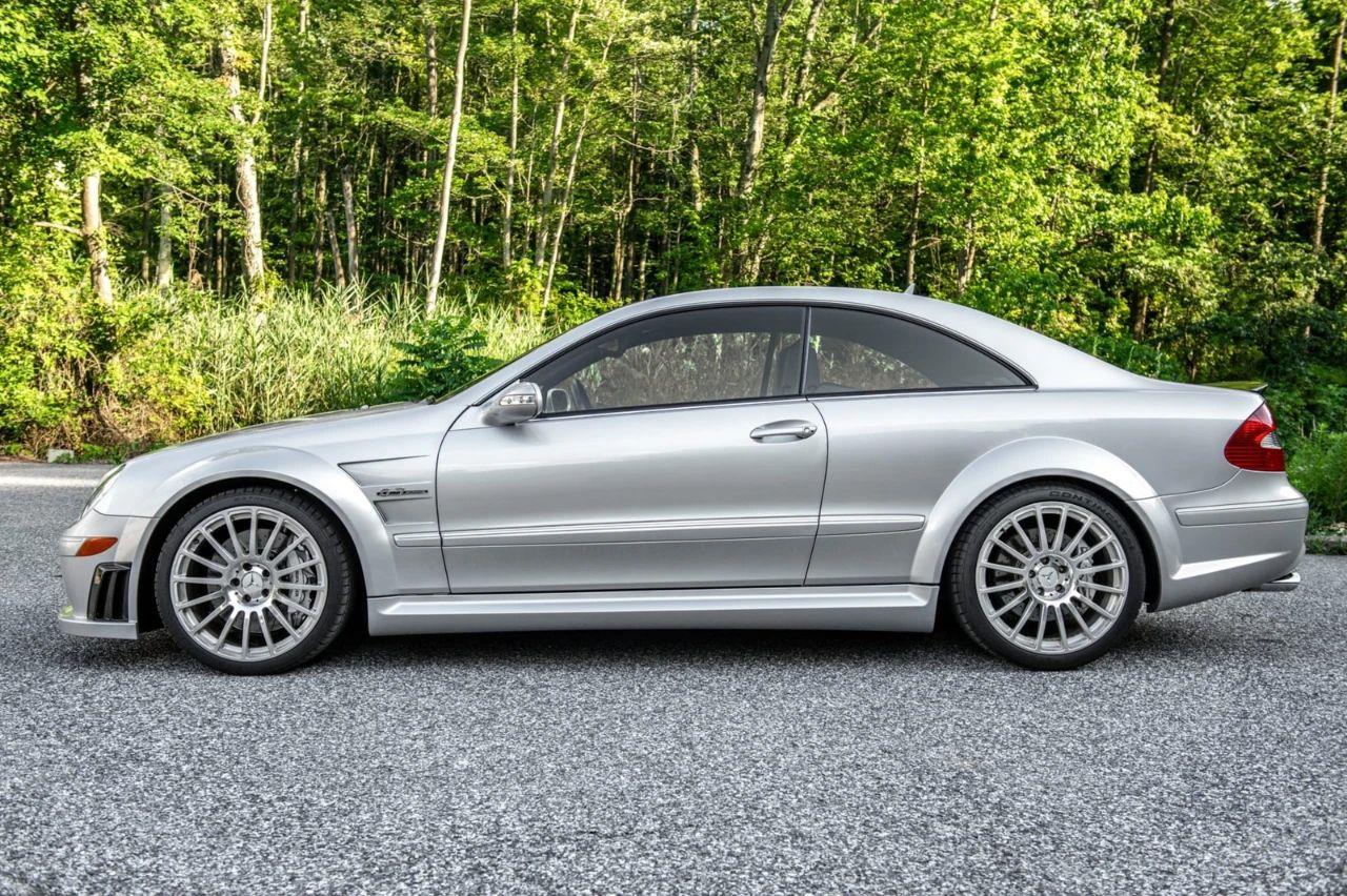 AMG首款6.2 V8来自于此！仅行驶2万公里奔驰CLK63 Black低价成交