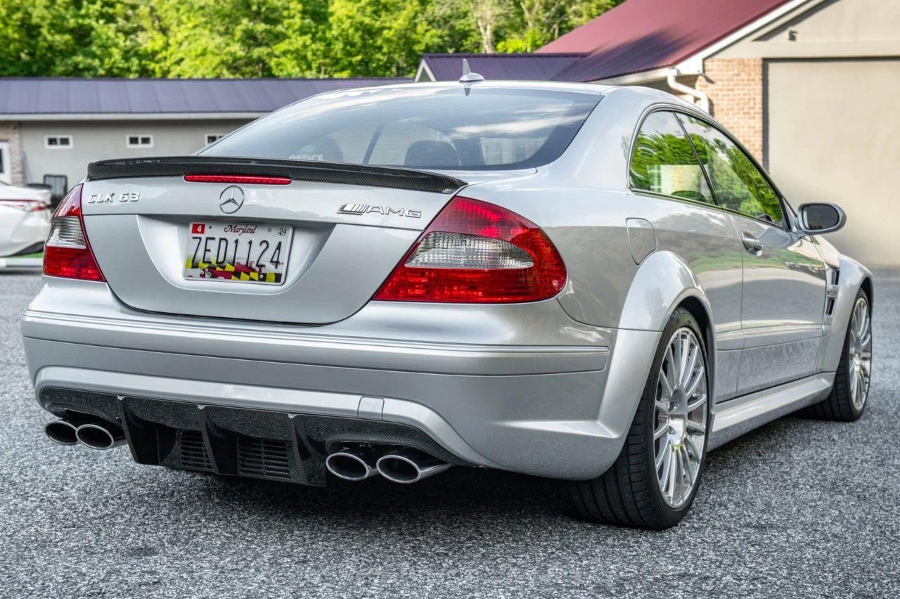AMG首款6.2 V8来自于此！仅行驶2万公里奔驰CLK63 Black低价成交