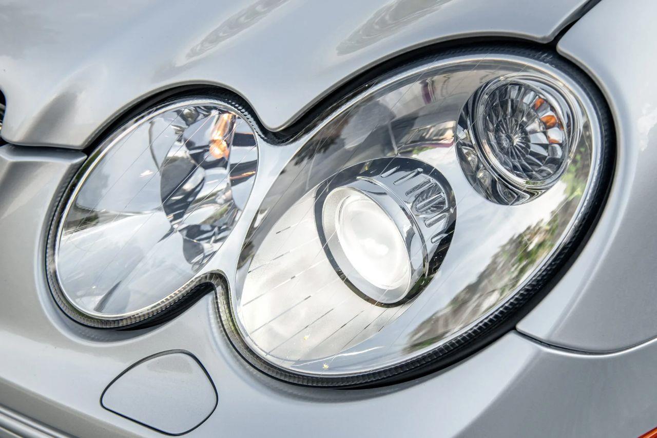 AMG首款6.2 V8来自于此！仅行驶2万公里奔驰CLK63 Black低价成交