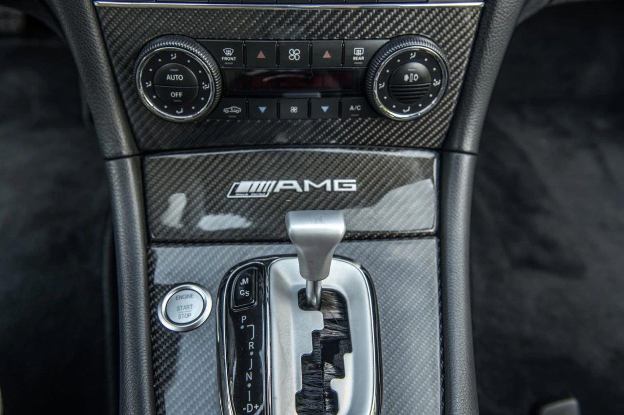 AMG首款6.2 V8来自于此！仅行驶2万公里奔驰CLK63 Black低价成交