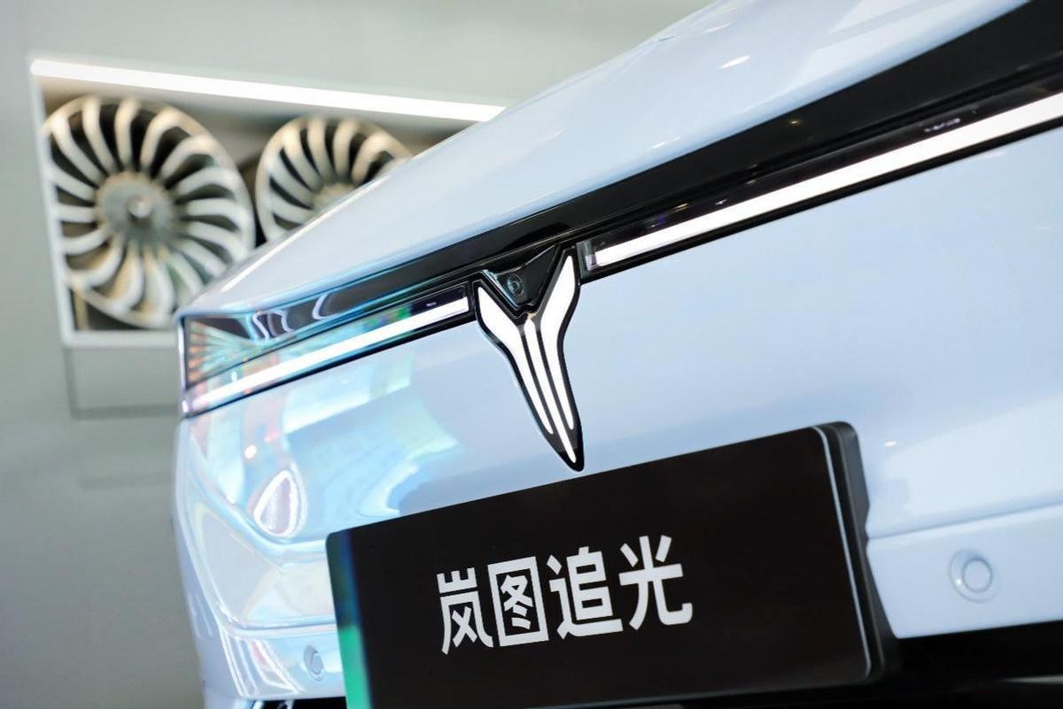 答疑解惑｜预算30万以内选蔚来ET5，30万以上选岚图追光？