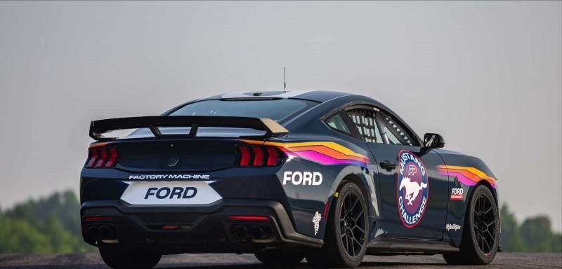 搭载Coyote V8+500匹马力，全新福特Mustang Dark Horse R赛车版亮相