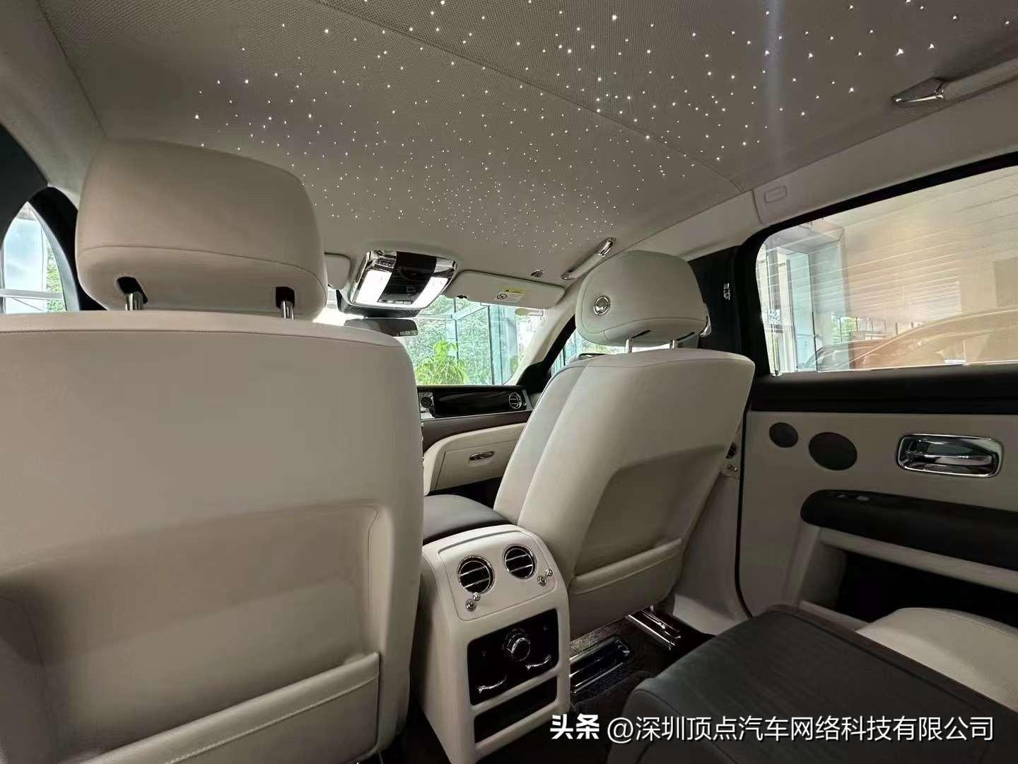 古思特标轴 风暴灰外漆 5座沙发座椅 流星顶 购车优惠力度疯狂