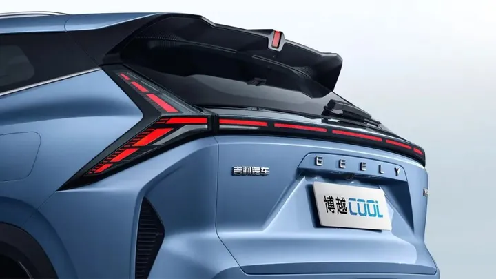 吉利博越COOL对比哈弗H6，谁才是当今纯燃油紧凑级SUV的标杆？