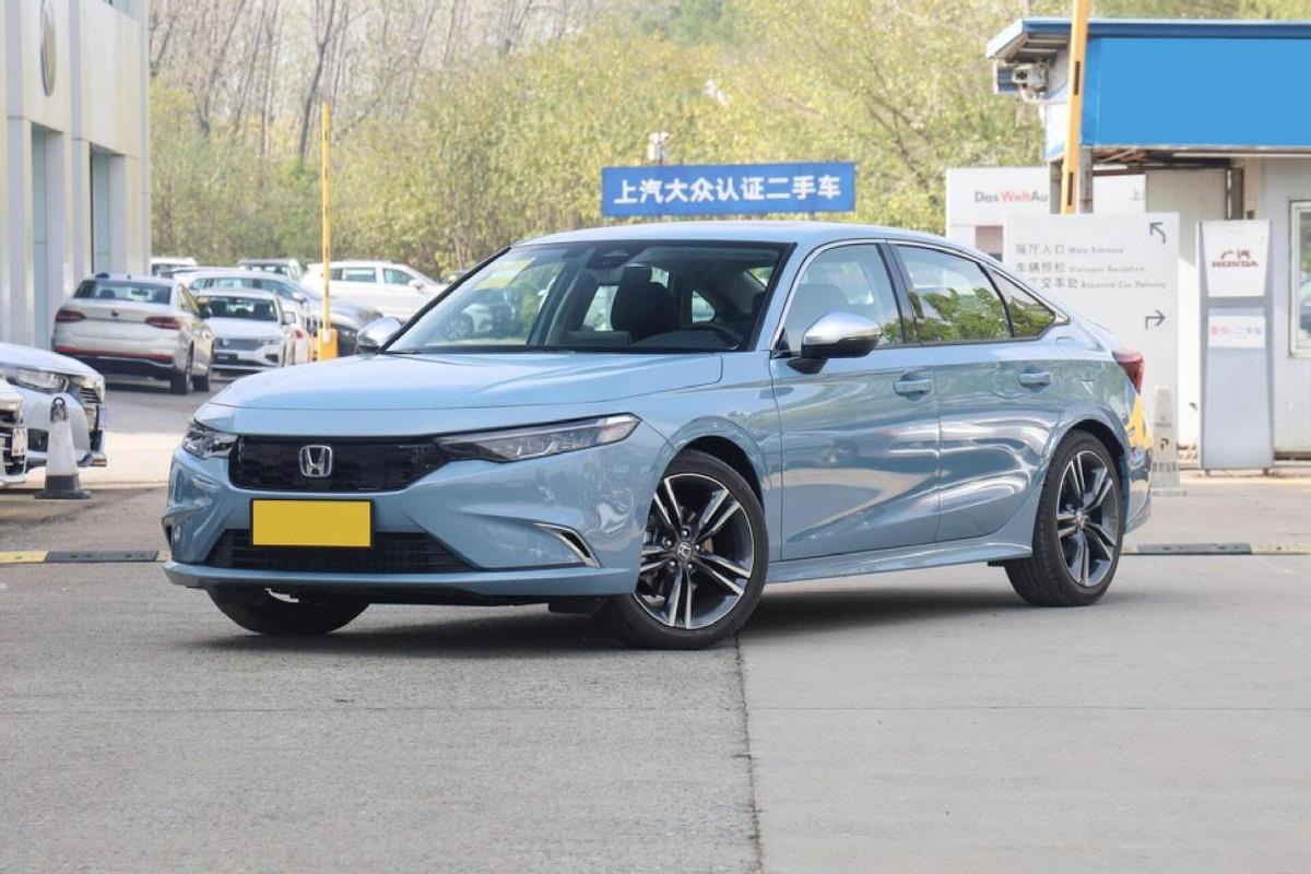 号称思域的“亲兄弟”，轴距超2米7，1.5T就有182马力，家用挺香