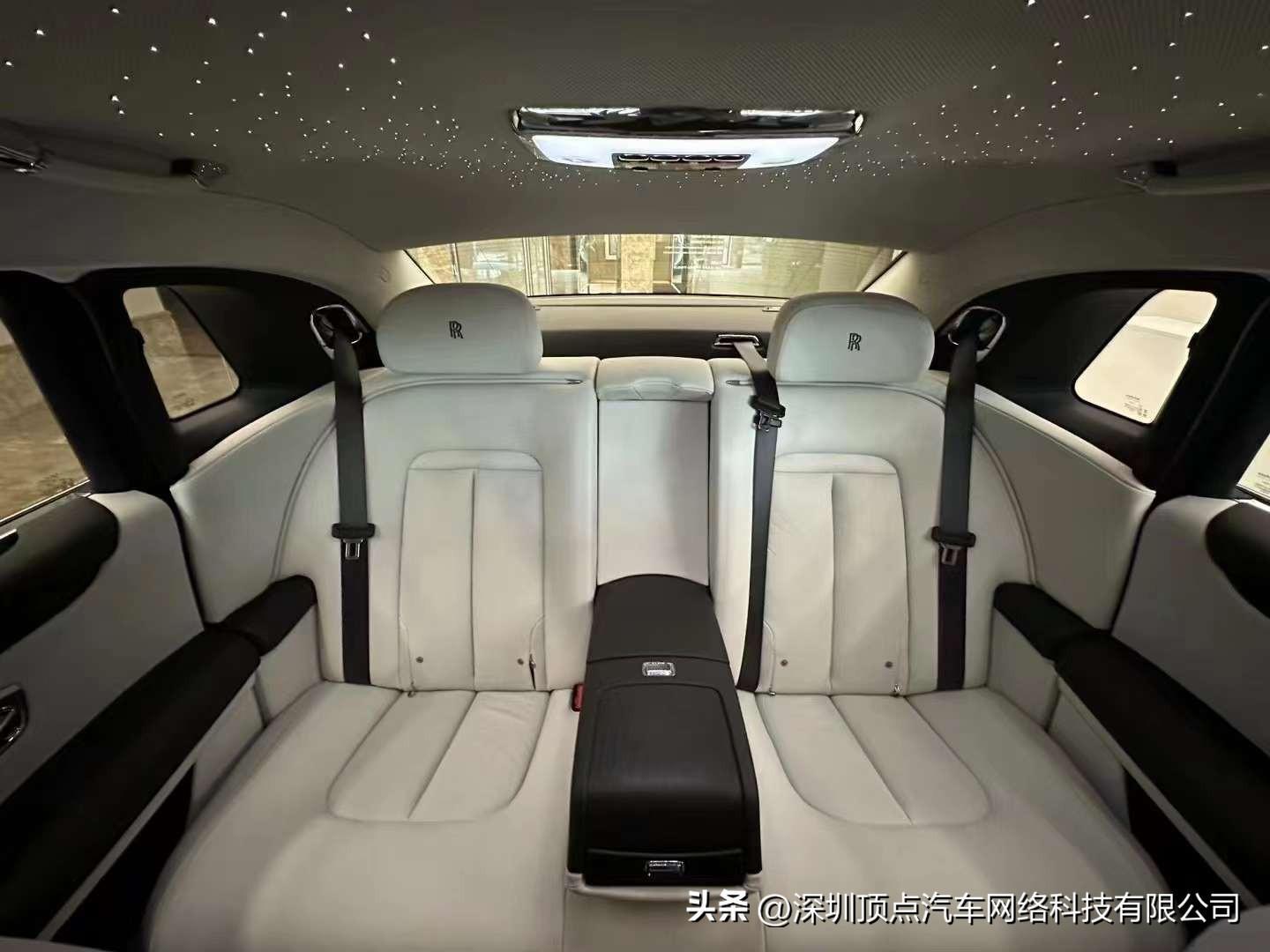 古思特标轴 风暴灰外漆 5座沙发座椅 流星顶 购车优惠力度疯狂